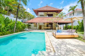 Villa Chandika - 4 BDR Villa with private Pool, walk to the beach